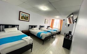Val Hotel Santamaria Quito